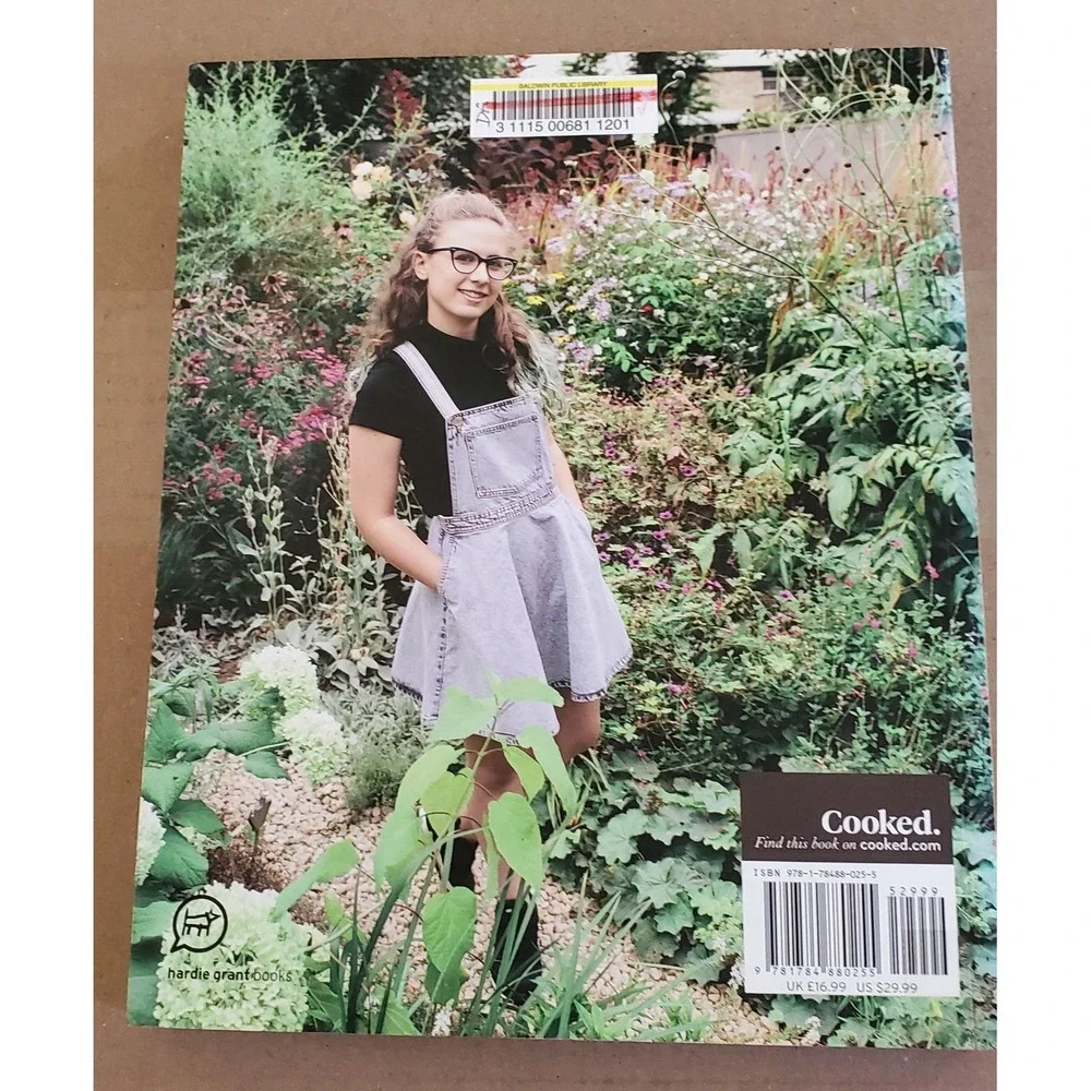 Everyday Delicious Cookbook by Izy Hossack Paperback Top With Cinnamon Recipes
